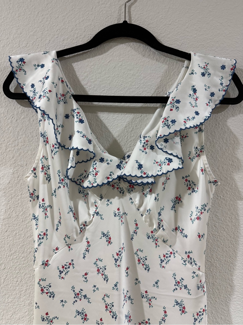 NWT Caroline Constas White Maxi Dress w/ Navy Floral embroidery silky ruffles - Picture 5 of 10
